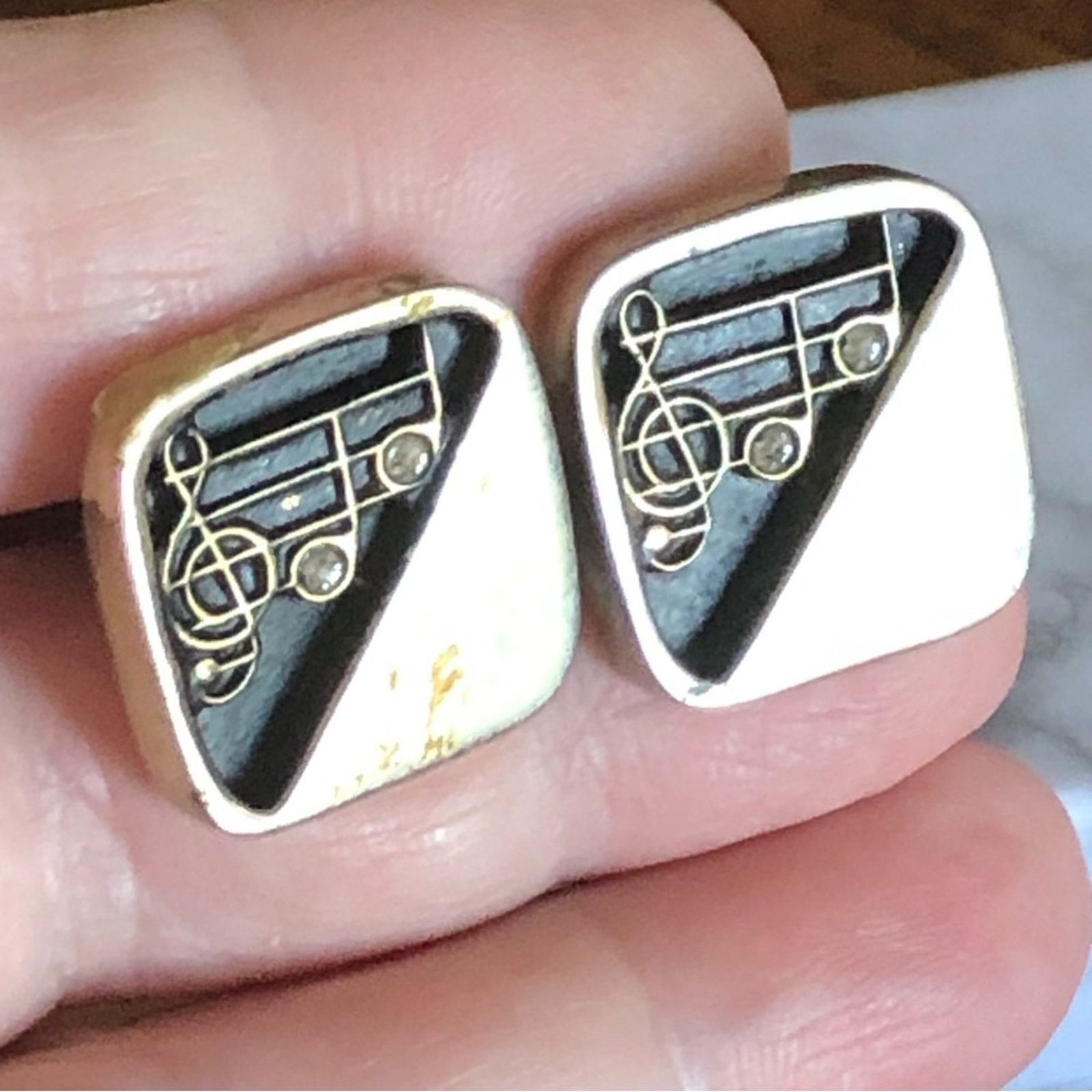 Vintage Vintage black enamel music note gold tone cuff links Size ONE SIZE - 6 Thumbnail
