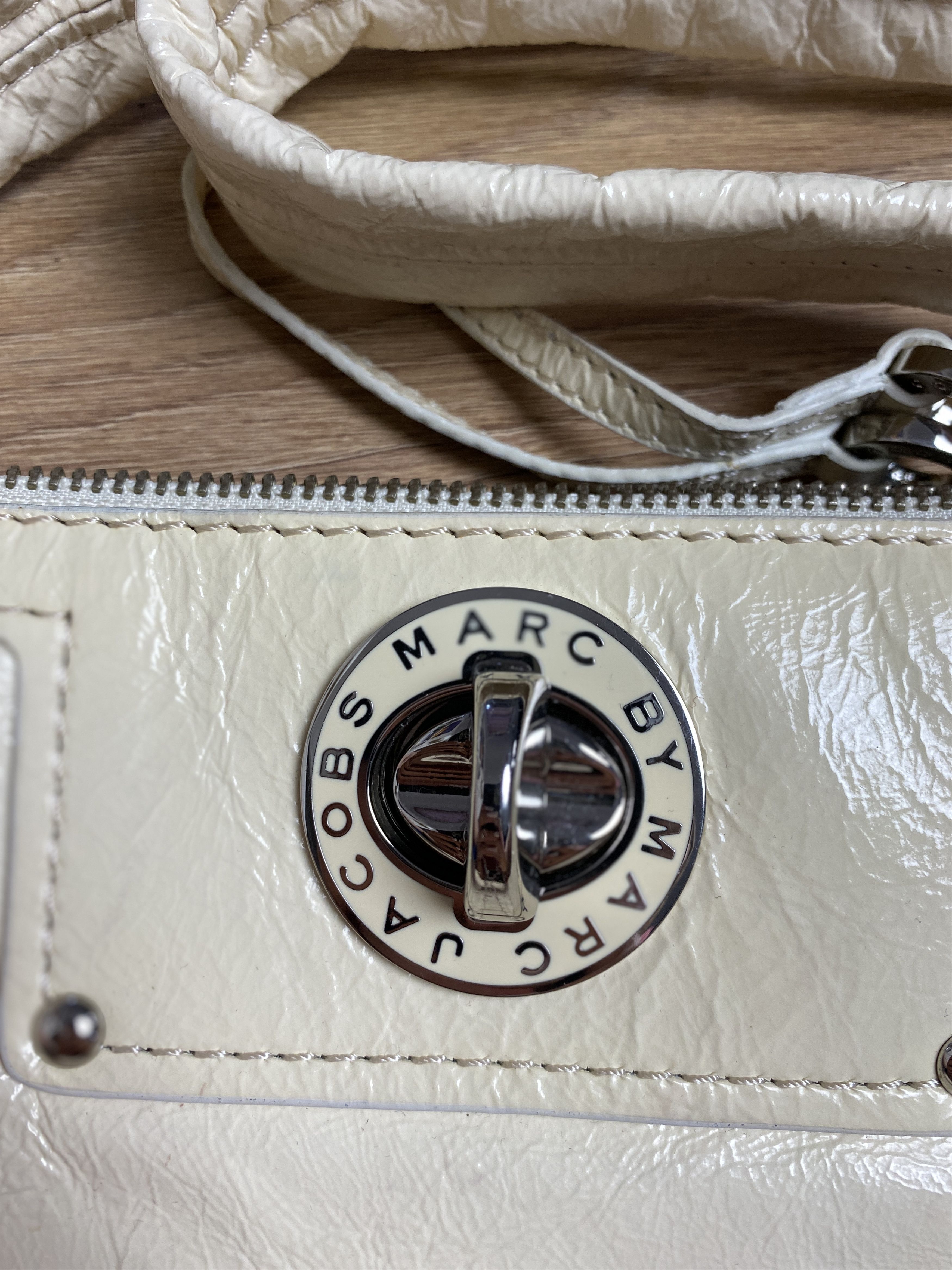 Marc by Marc Jacobs Marc by Marc Jacobs patent leather crossbody bag Size ONE SIZE - 2 Thumbnail