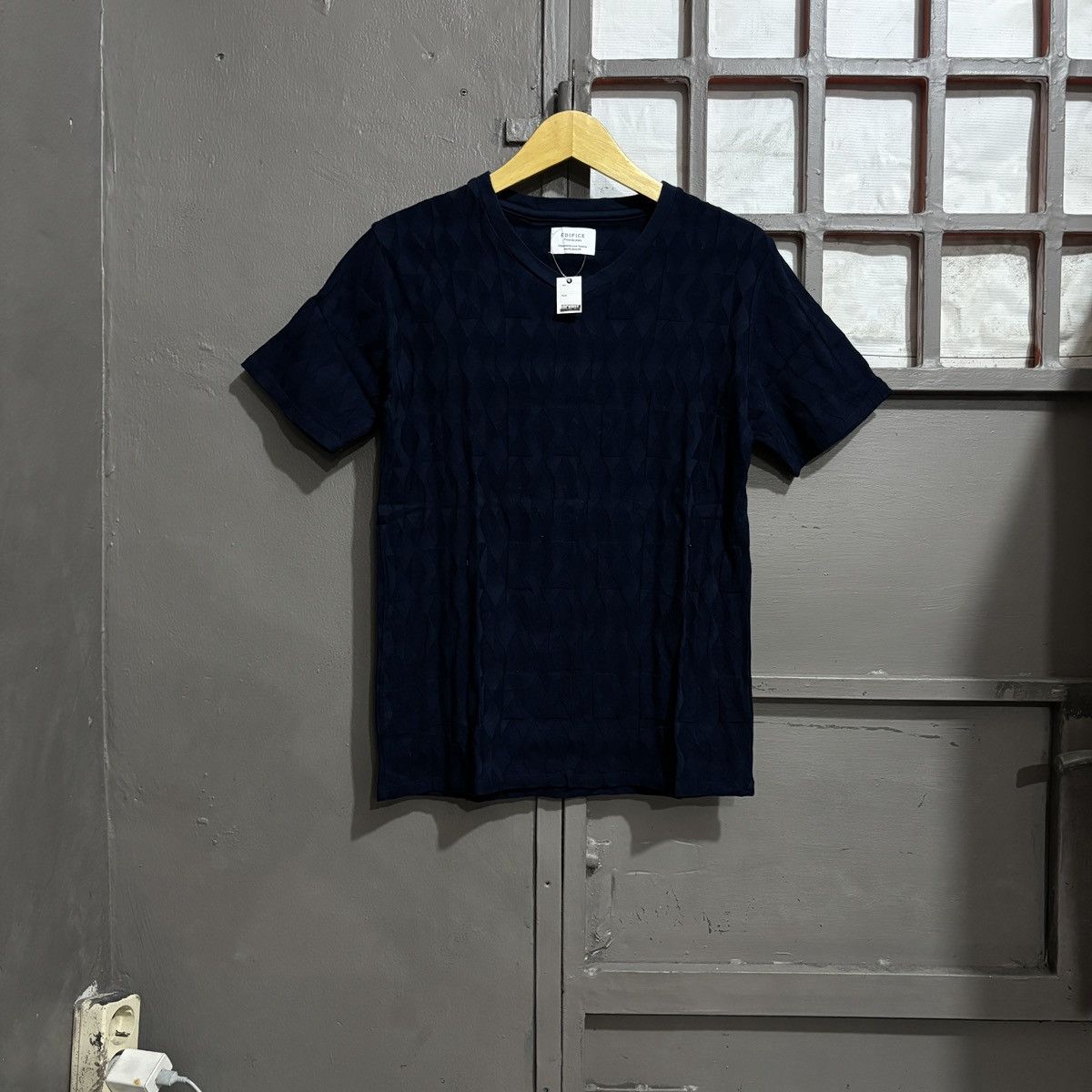 Japanese Brand Edifice V-Neck Tee Size US S / EU 44-46 / 1 - 1 Thumbnail
