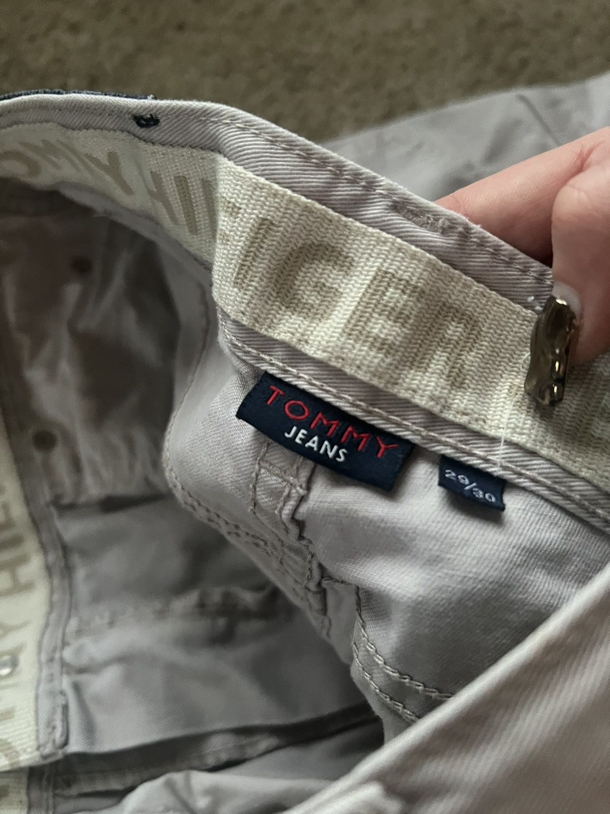Tommy Hilfiger Gray/white Tommy Hilfiger Cargos Size US 29 - 4 Thumbnail