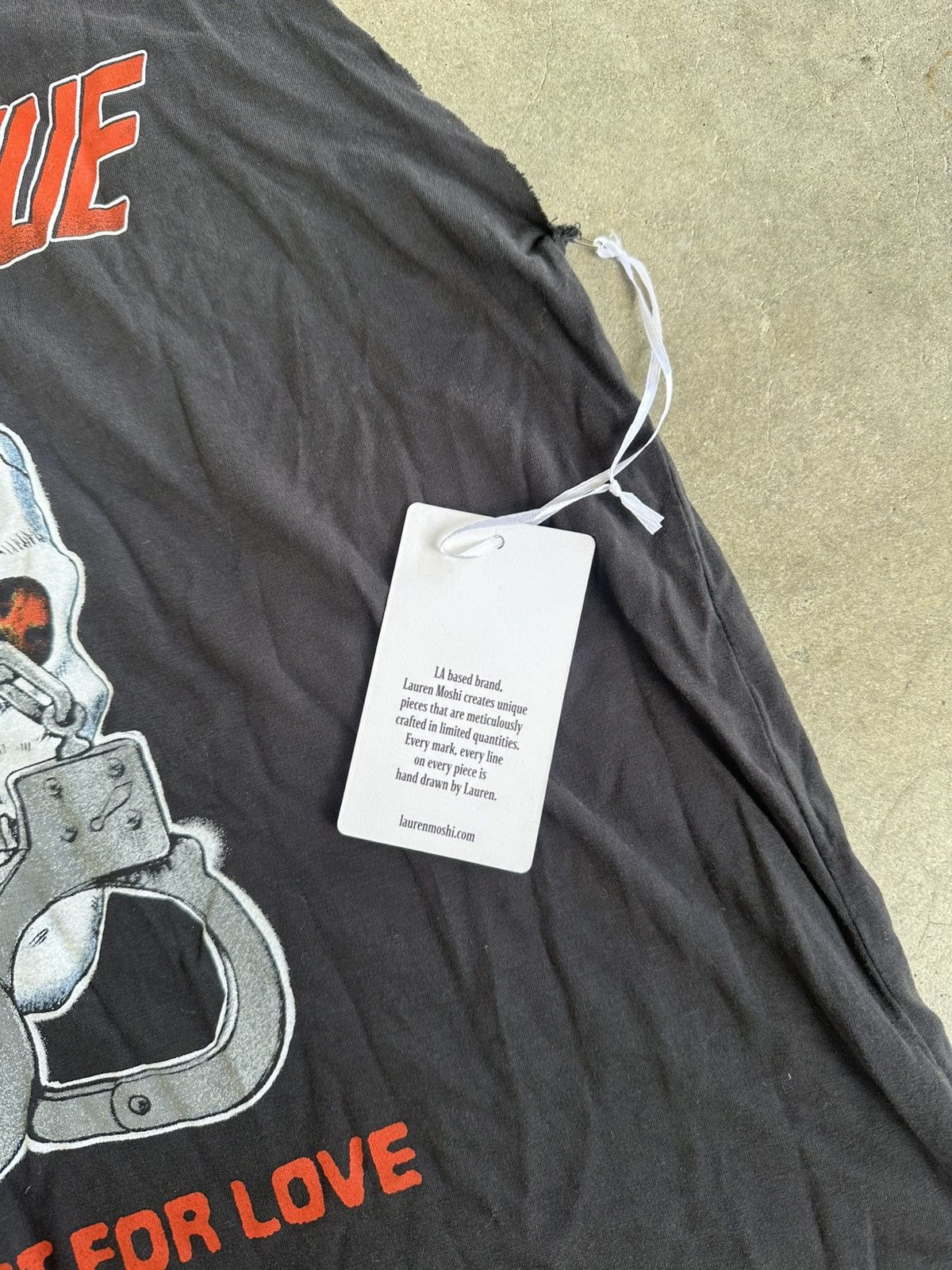 Vintage NEW Authentic Lauren Moshi Designer Motley Crue Grunge Tee Size US XL / EU 56 / 4 - 2 Thumbnail