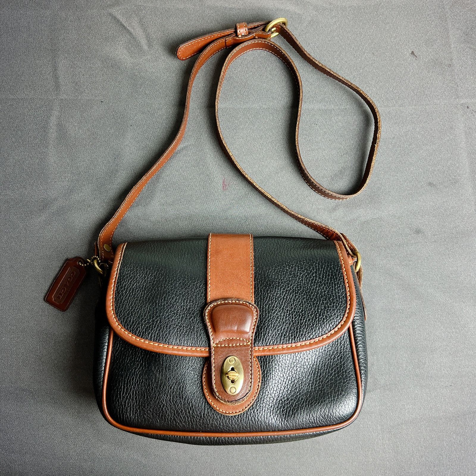 Coach COACH Vintage Sheridan Mayfield Bag in Black & Tan no. 4224 Size ONE SIZE - 1 Thumbnail