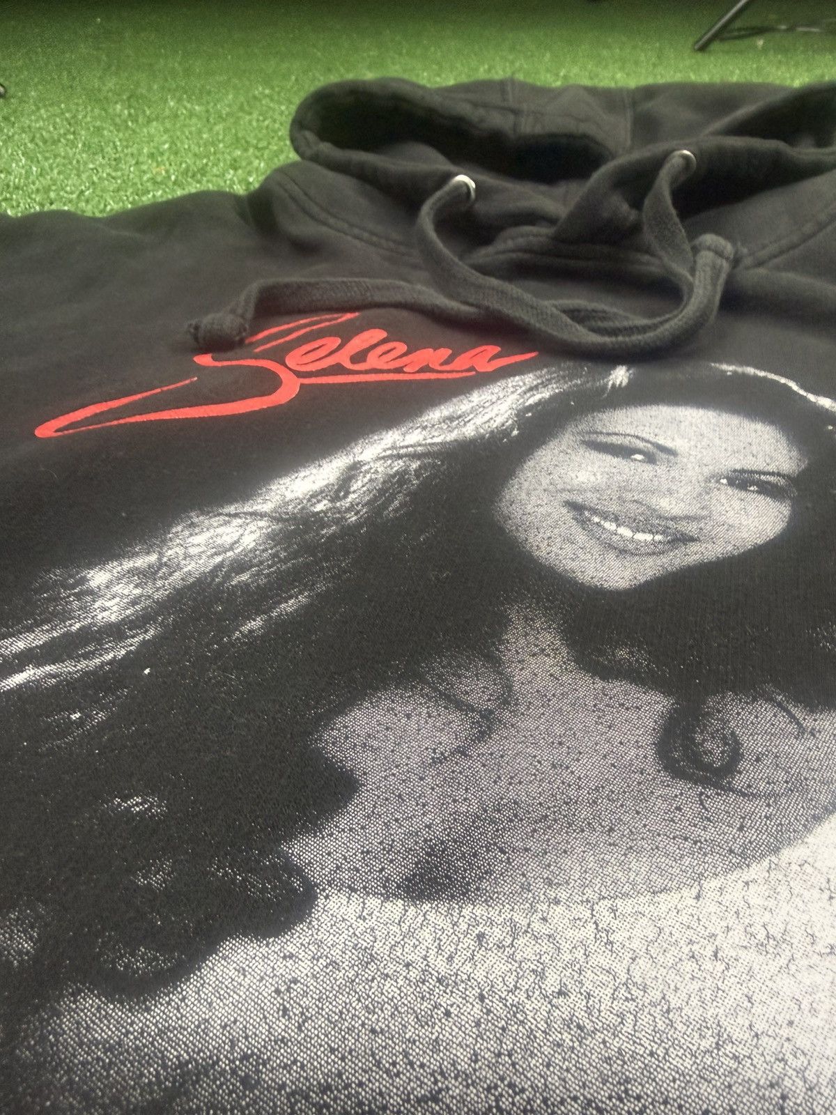 Vintage Vintage 1990- 2008 Selena Quintanilla black/red hoodie xl Size US XL / EU 56 / 4 - 6 Thumbnail