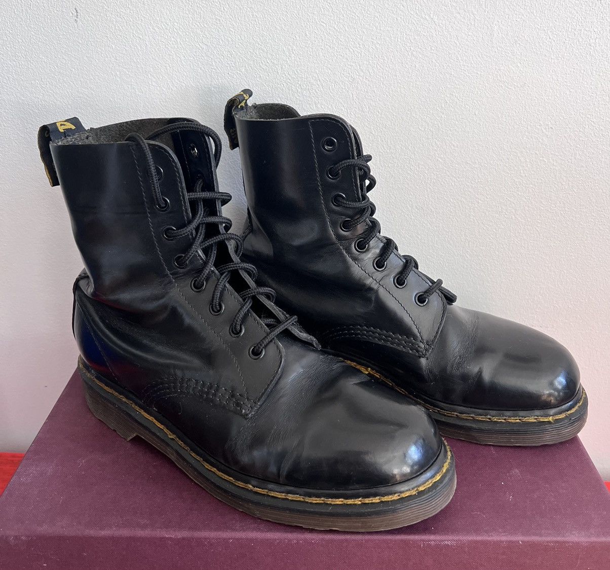 Dr. Martens Rare!! EUC! Vintage 80s 1460 dr Martens Made in England Size US 7.5 / IT 37.5 - 1 Thumbnail