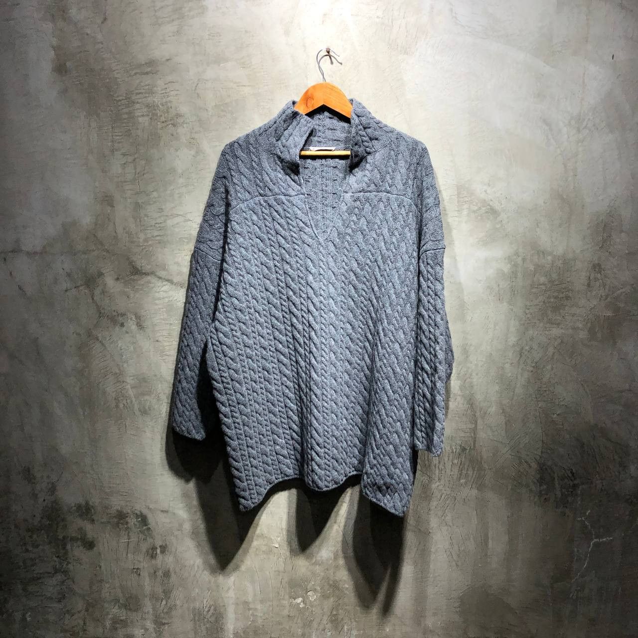 Balenciaga BNWT Wool Knitted Vneck sweater fit 3XL