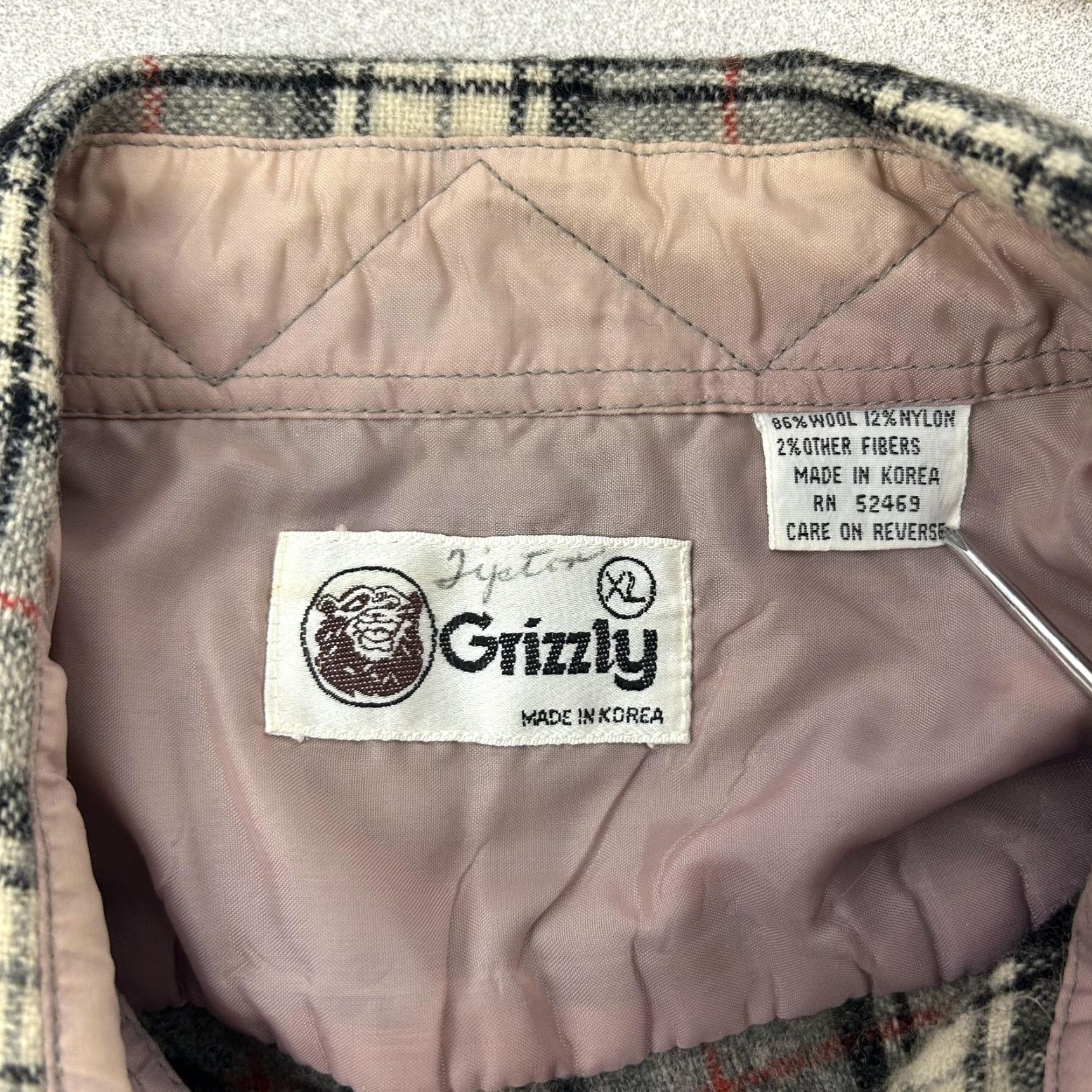 Vintage **Vintage Grizzly 80s Wool Flannel Shirt Mens XL Gray Plaid** User: Vintage Grizzly 80s Wool Flannel Shirt Mens XL Gray Plaid Size US XL / EU 56 / 4 - 4 Thumbnail