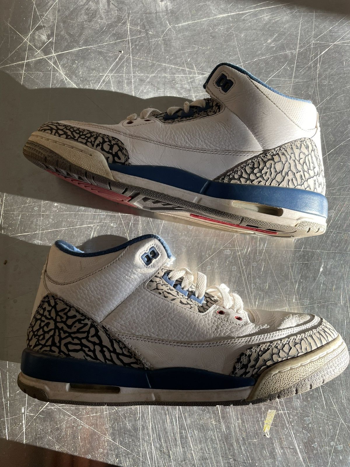 Jordan Brand Air Jordan III 3 Retro 2011 True Blue Size 7Y Size US 7 / EU 40 - 2 Thumbnail