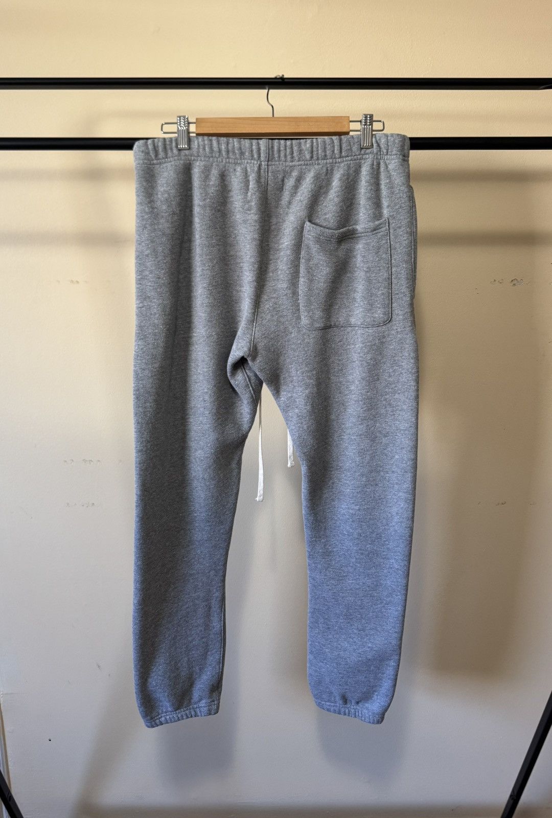Fear of God Fear of God Essentials Sweatpants Grey Size US 31 - 3 Thumbnail