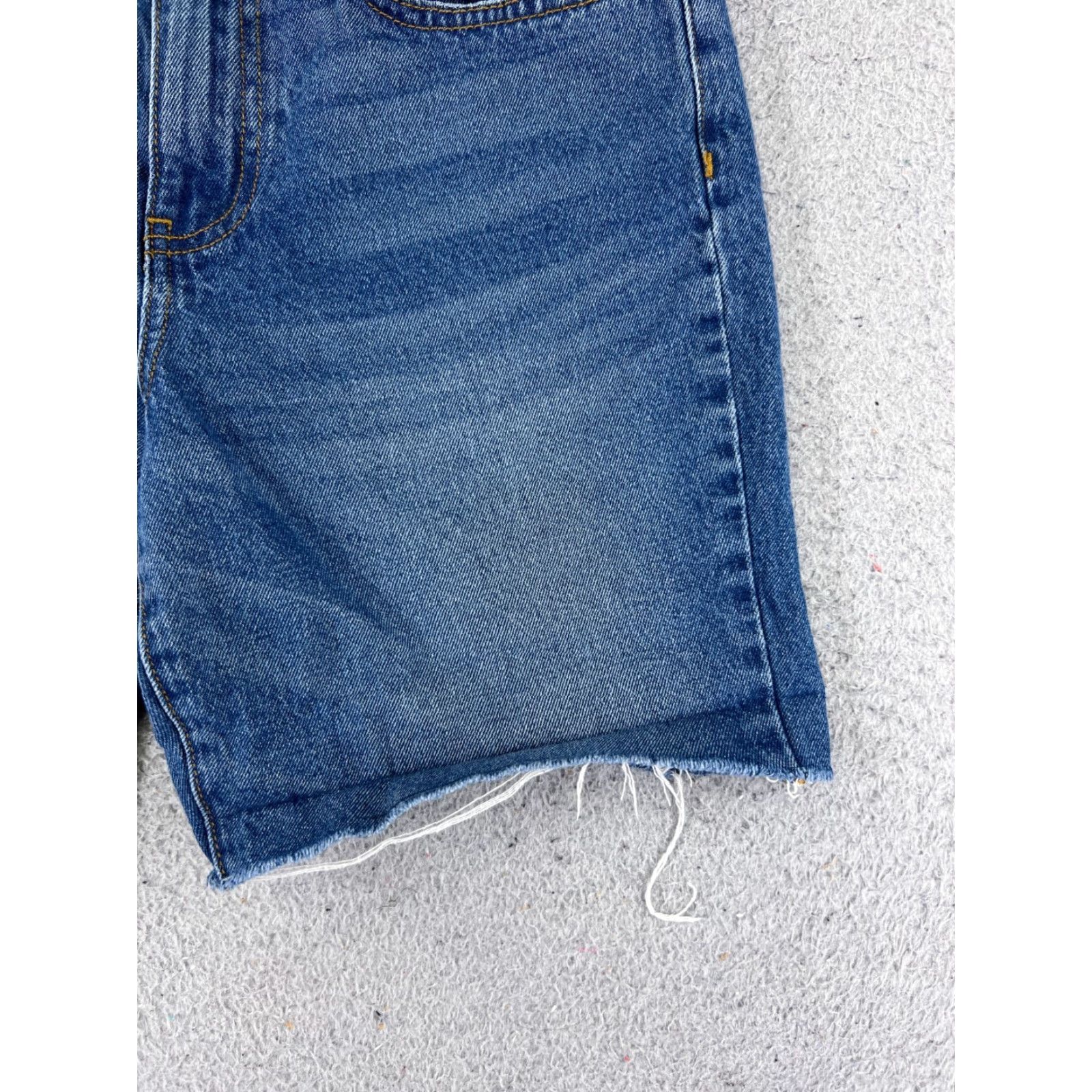Vans Vans Shorts Womens 7 Blue Denim Mid Rise Cut-Off 27x7 Regular 5-Pocket Denim Short Jeans Wool? Size 28" / US 6 / IT 42 - 2 Thumbnail