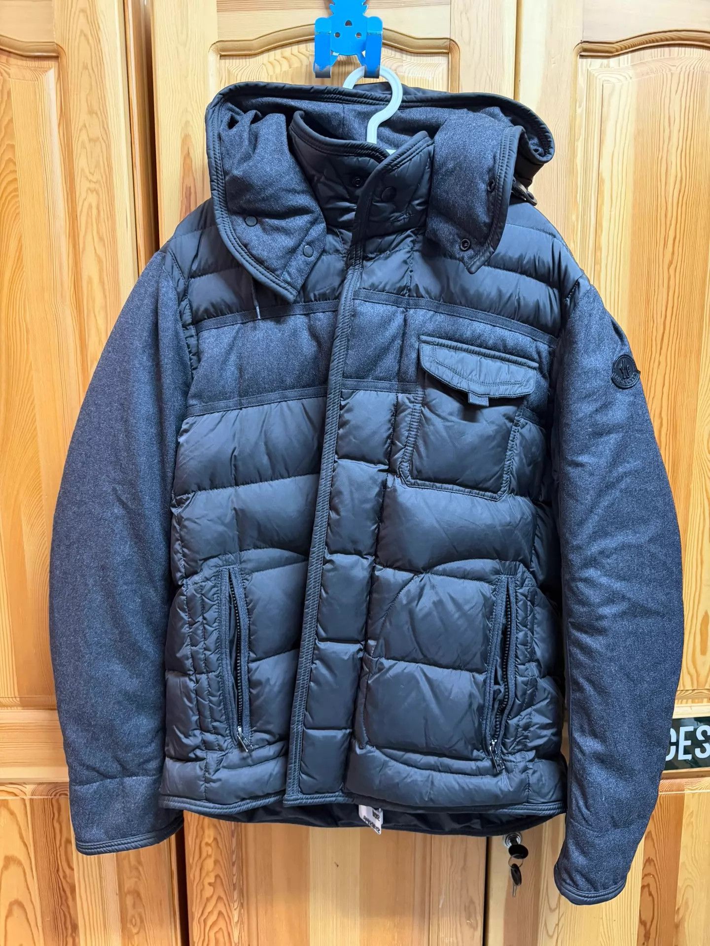 Moncler moncler classic down jacket size 3 Size US L / EU 52-54 / 3 - 1 Thumbnail