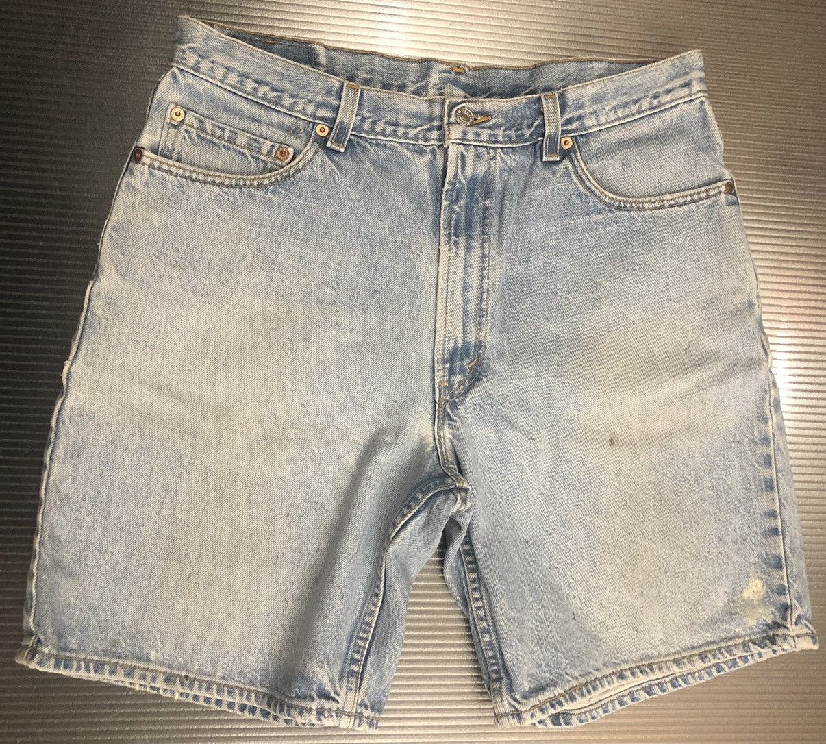 Levi's Levi's 🇺🇸 550 stonewash relax denim shorts 554 Vintage Y2K 36 Size US 36 / EU 52 - 1 Thumbnail