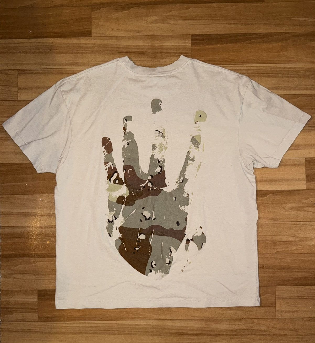 Revenge Yumg Bratz Tee snow camo Size US L / EU 52-54 / 3 - 2 Thumbnail