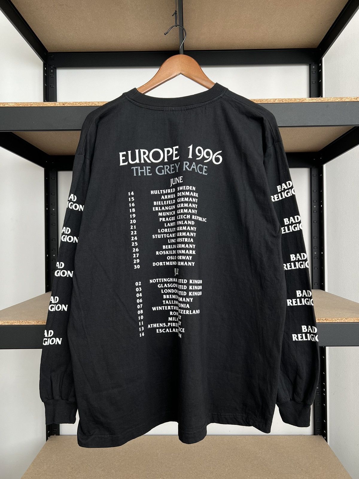 Band Tees Vintage 1996 Bad Religion Punk Rock Band Long Sleeve T-shirt Size US XL / EU 56 / 4 - 4 Thumbnail