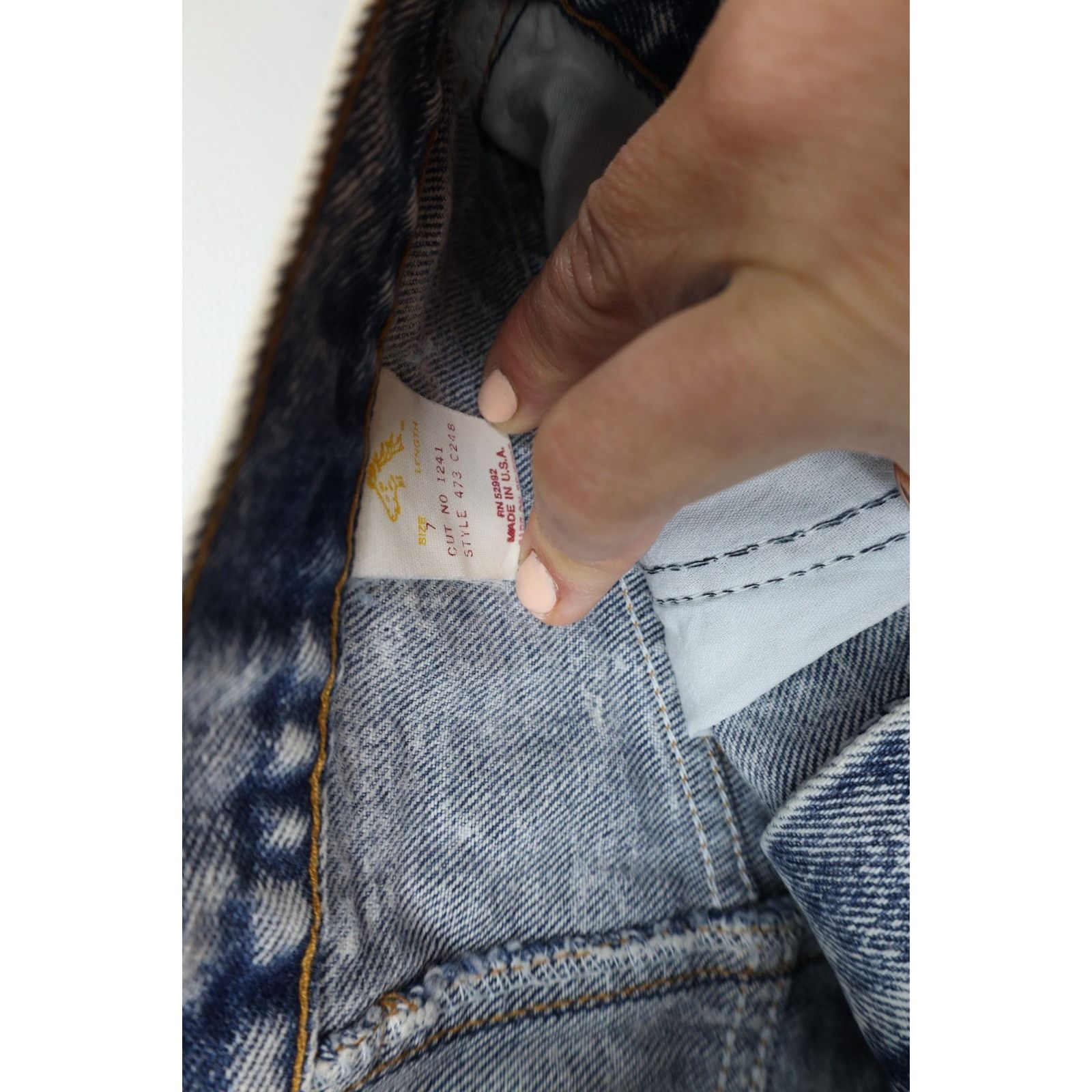 Vintage Vintage 90s Streetwear Distressed Acid Wash Denim Jean Skirt Size 28" / US 6 / IT 42 - 7 Thumbnail