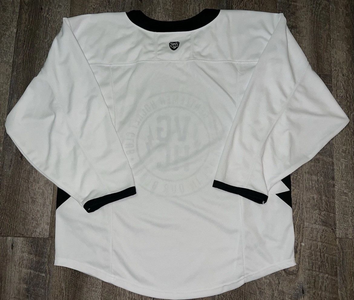 Other Violent Gentlemen Hockey Club White Jersey Size XL 25x29.5 Size US XL / EU 56 / 4 - 4 Thumbnail