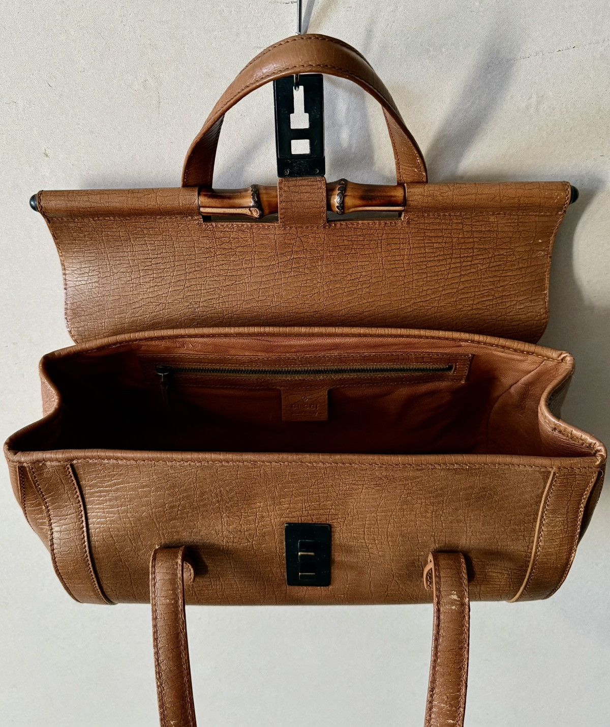 Gucci Archive Gucci - Tom Ford - SS2003 - Bullet Barrel Bag Size ONE SIZE - 17 Thumbnail