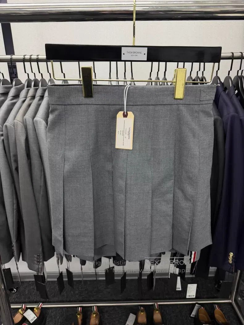 Thom Browne Thom Browne Pleated Skirt Size 26" / US 2 / IT 38 - 1 Thumbnail