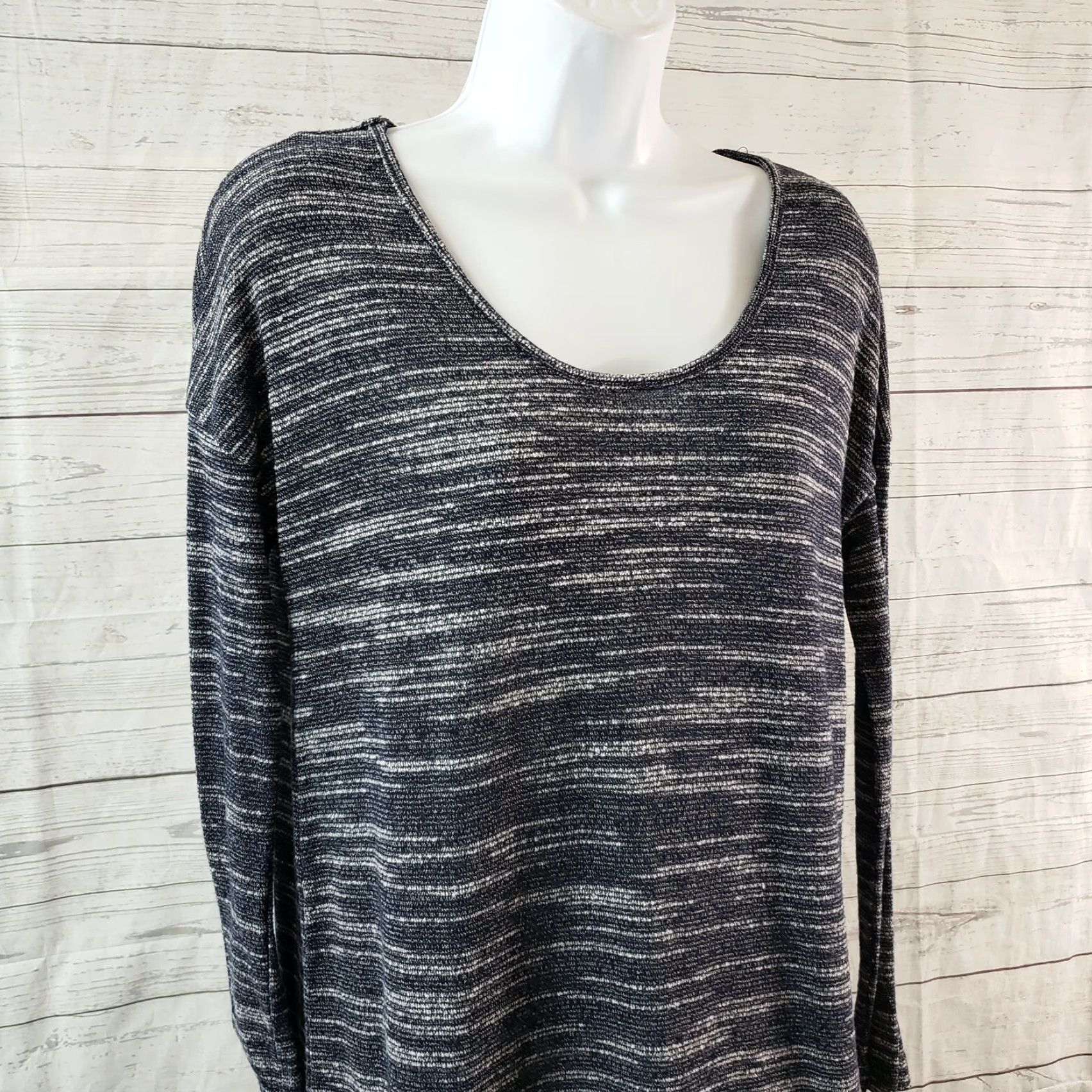 Vintage UMGEE Womens Knit Top Sz M Blue Long Sleeve Cotton Blend Scoop Neck Blouse Mens Womens Girls Boys Size M / US 6-8 / IT 42-44 - 2 Thumbnail