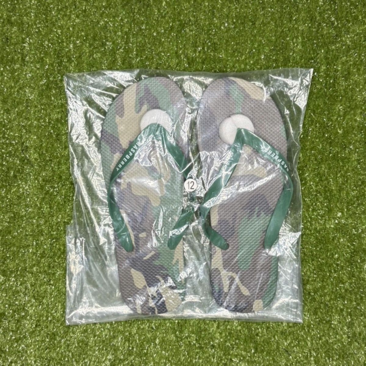 The GV Gallery GV Gallery Camo Slides Size US 12 / EU 45 - 6 Thumbnail