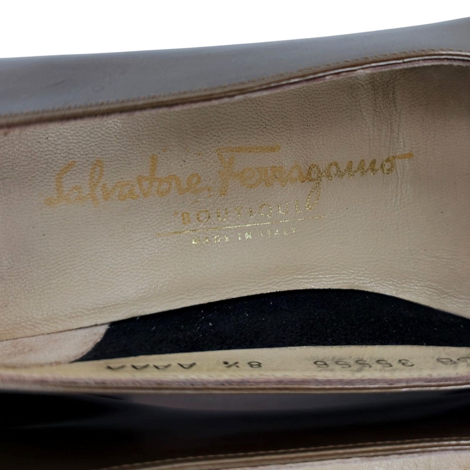 Salvatore Ferragamo Vintage Salvatore Ferragamo Bronze Vara Bow Pumps Womens 8.5 Size US 8.5 / IT 38.5 - 13 Thumbnail