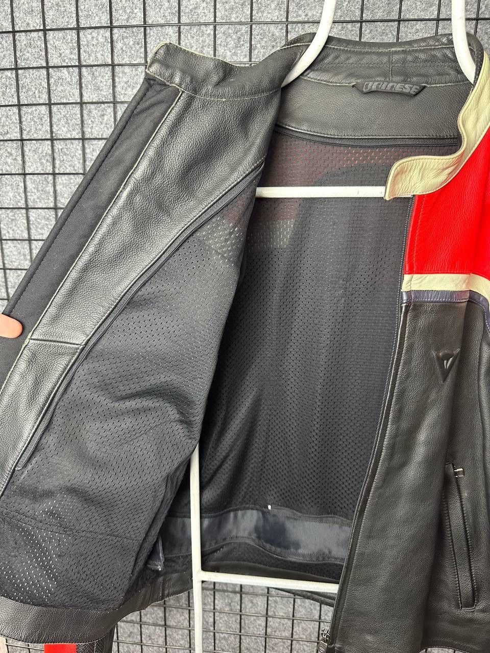 Dainese Dainese Racing motorcycle leather jacket size Large Size US L / EU 52-54 / 3 - 6 Thumbnail