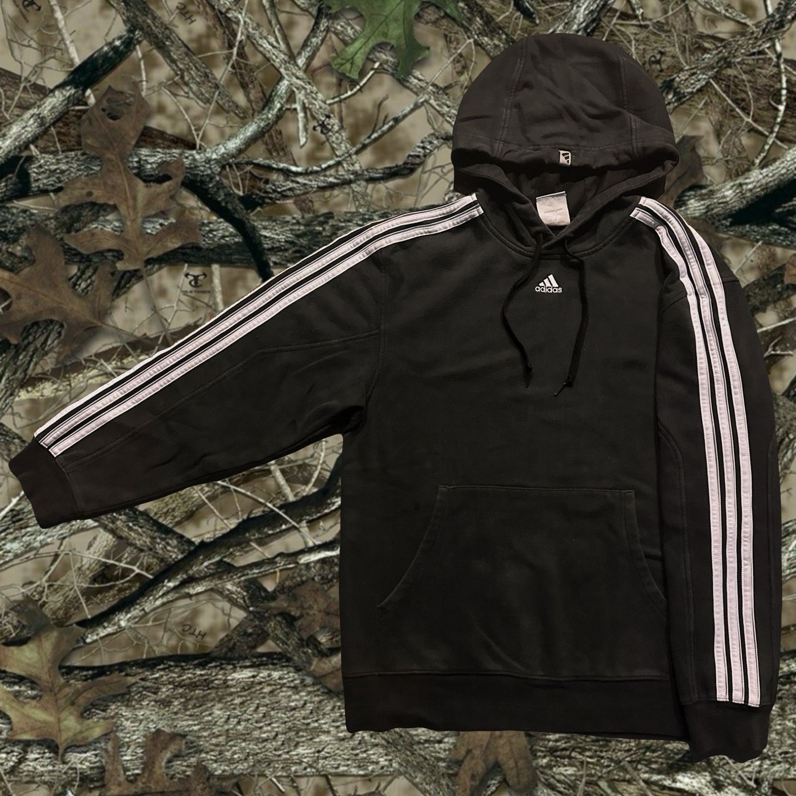 Adidas 2000s Adidas embroidered center logo pull over hoodie Size US S / EU 44-46 / 1 - 1 Thumbnail