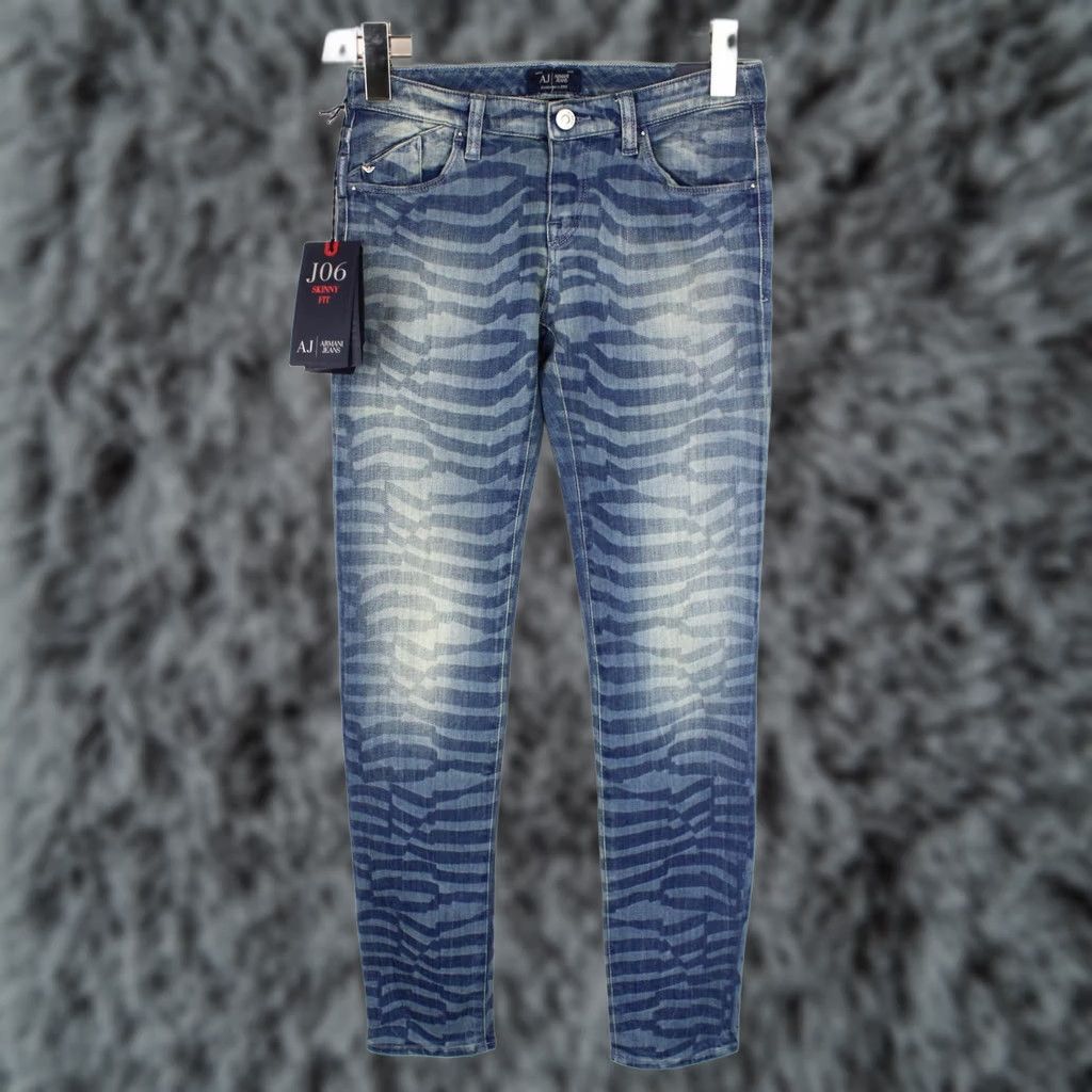 Vintage ARMANI Jeans Skinny Fit Jeans Women's W23 Zip Fly Patterned Logo Blue Jeans Skinny Women Size 40" / US 18 - 1 Thumbnail