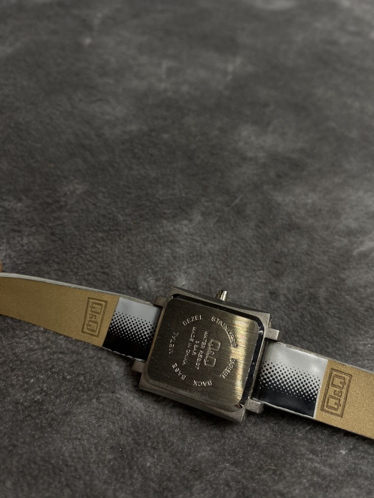 Jewelry Futuristic Vintage QQ Japanese Style Watch 100% Work Size ONE SIZE - 5 Thumbnail