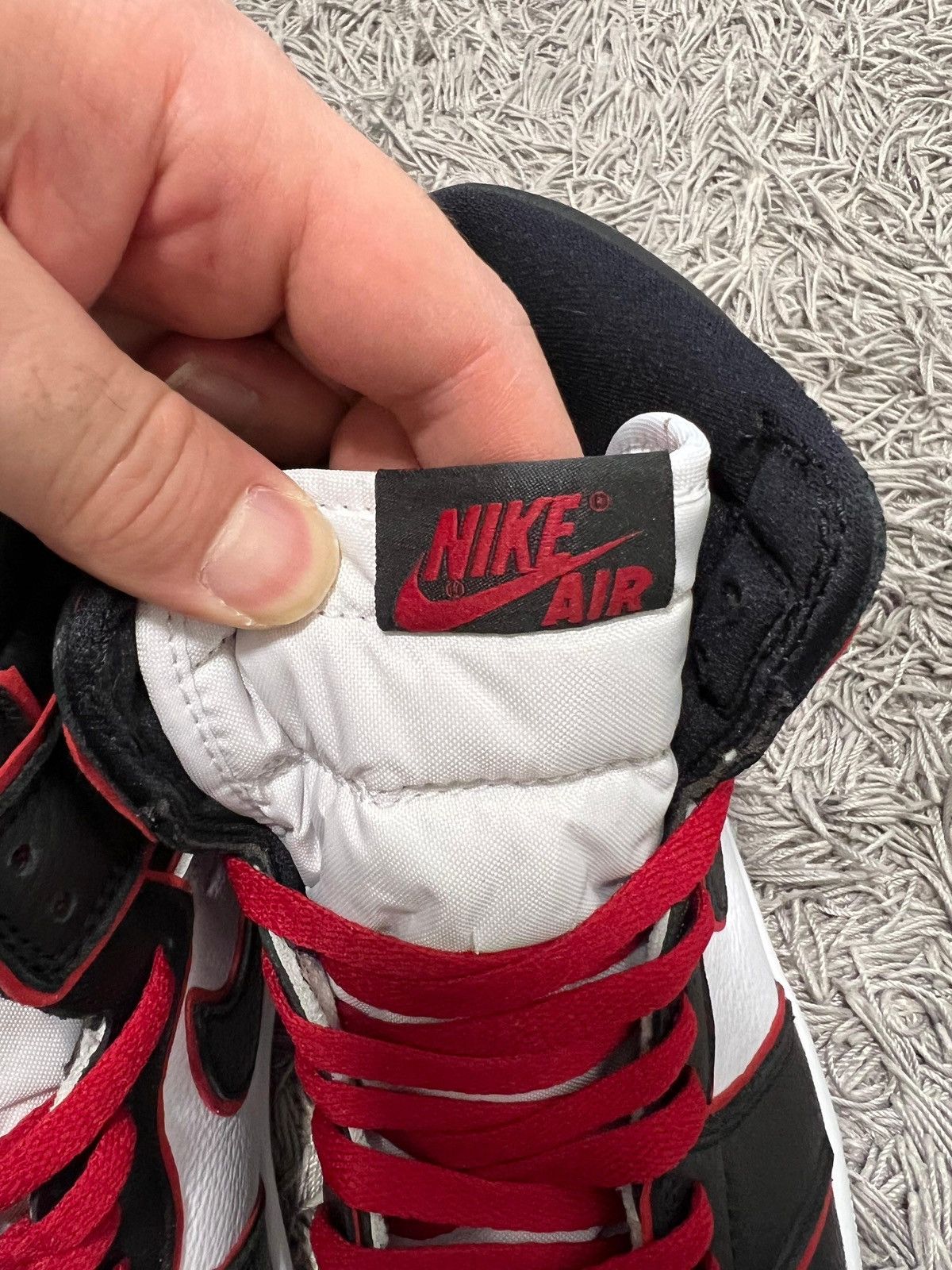 Nike Jordan 1 retro high Bloodline Size US 9 / EU 42 - 10 Thumbnail