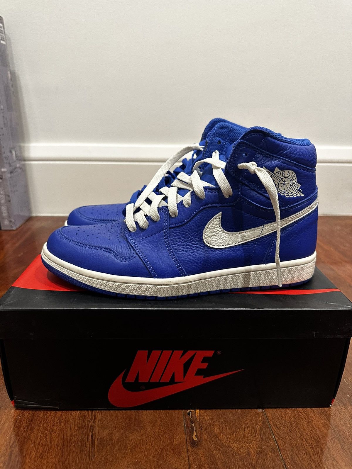 jd jordan 1 hyper royal
