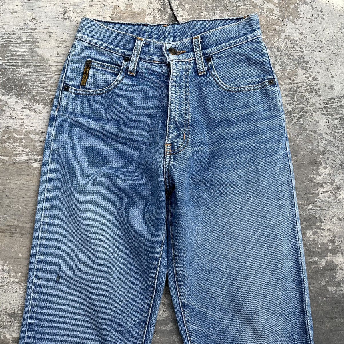 Giorgio Armani 90s Armani Jeans Light Wash Denim Jeans Size US 26 / EU 42 - 3 Thumbnail