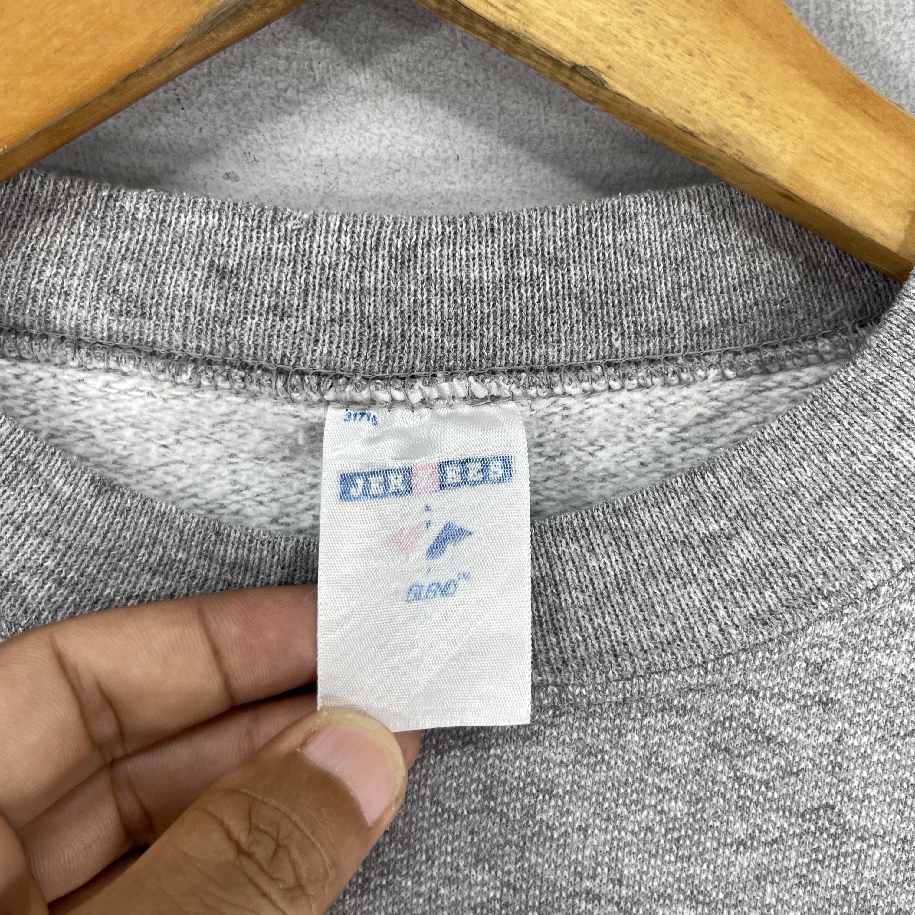 Vintage Y2K OCEAN CITY Spell Out Printed Sweatshirt