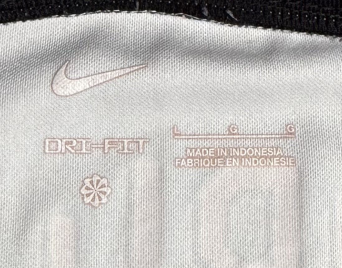 Nike Liverpool 2022 2023 Away Shirt Soccer Jersey Nike #27 Darwin Size US L / EU 52-54 / 3 - 16 Thumbnail