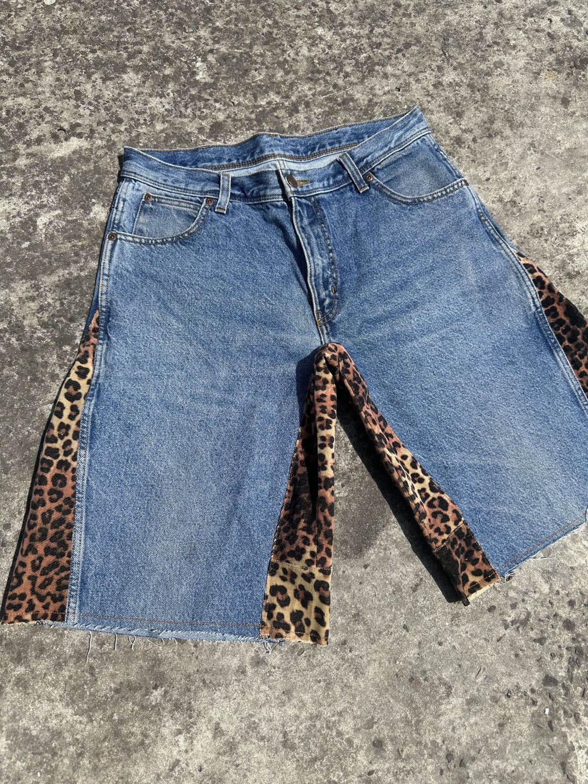 Other Vintage Leopard Jeans Shorts Rare Streetwear Casual L Custom Size US 34 / EU 50 - 4 Thumbnail