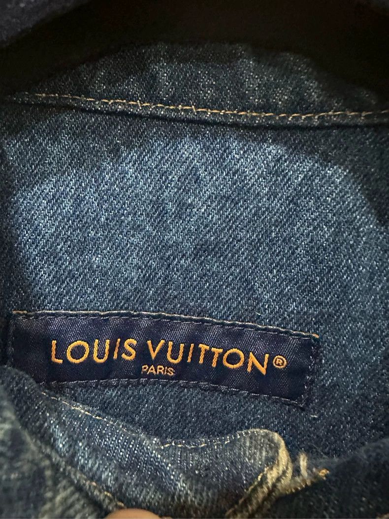Louis Vuitton Louis Vuitton Wash and make old logo shirt Size US L / EU 52-54 / 3 - 7 Thumbnail