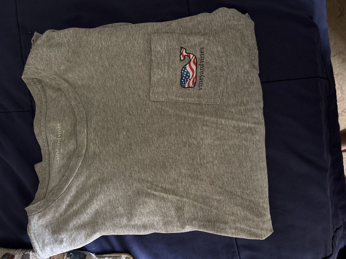 Vineyard Vines AMERICA LONG SLEEVE Size US L / EU 52-54 / 3 - 2 Thumbnail