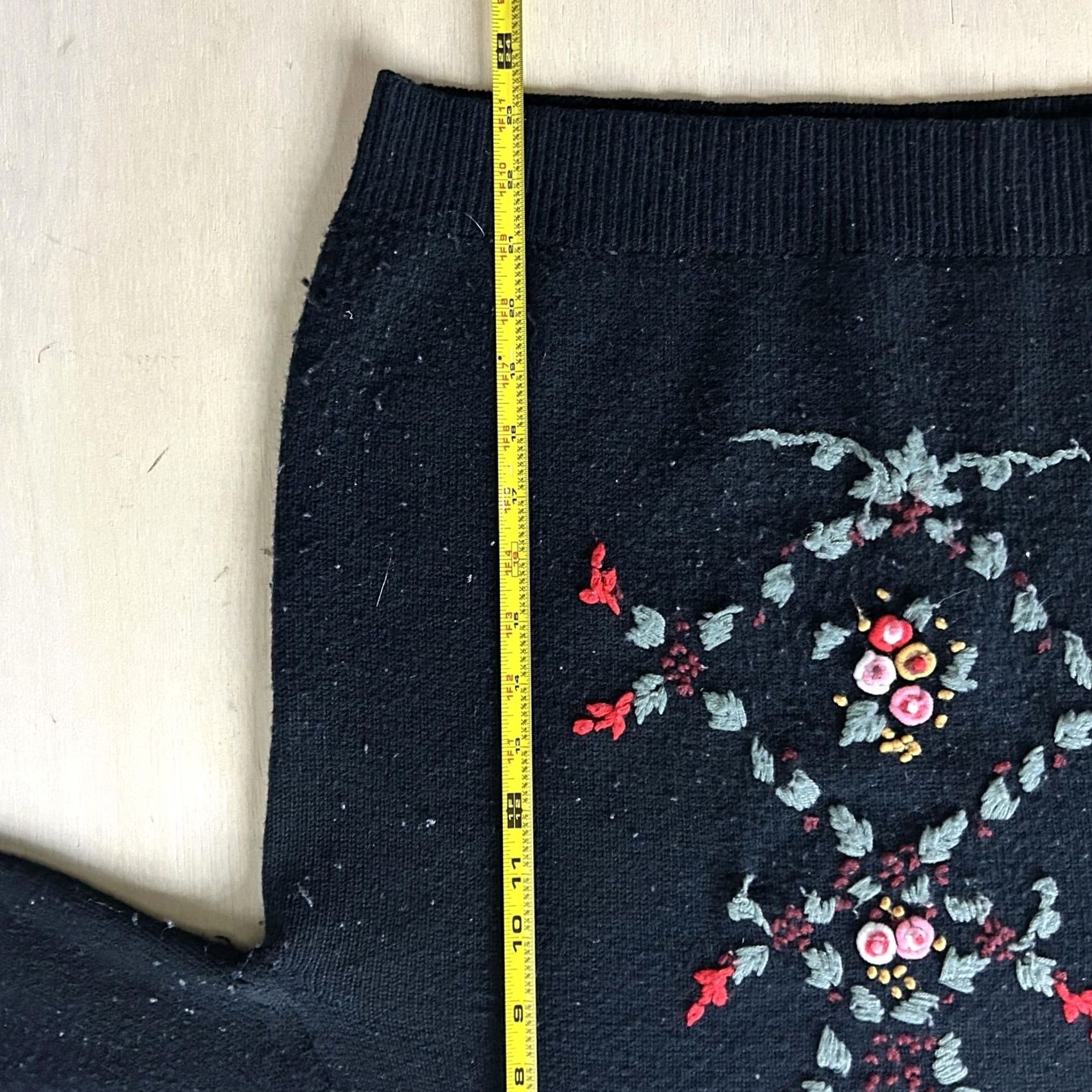 Vintage VINTAGE Northern Isles Sweater Womens Small Black Crew Neck Floral Embroidered Size S / US 4 / IT 40 - 5 Thumbnail