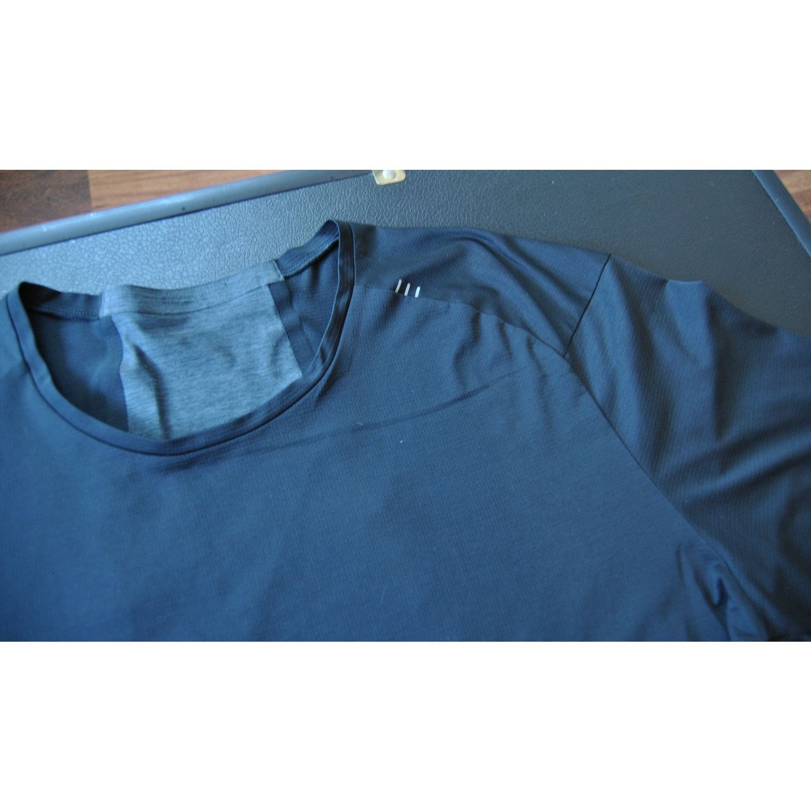 Lululemon Lululemon Two-tone Short Sleeve Shirt Size US L / EU 52-54 / 3 - 5 Thumbnail