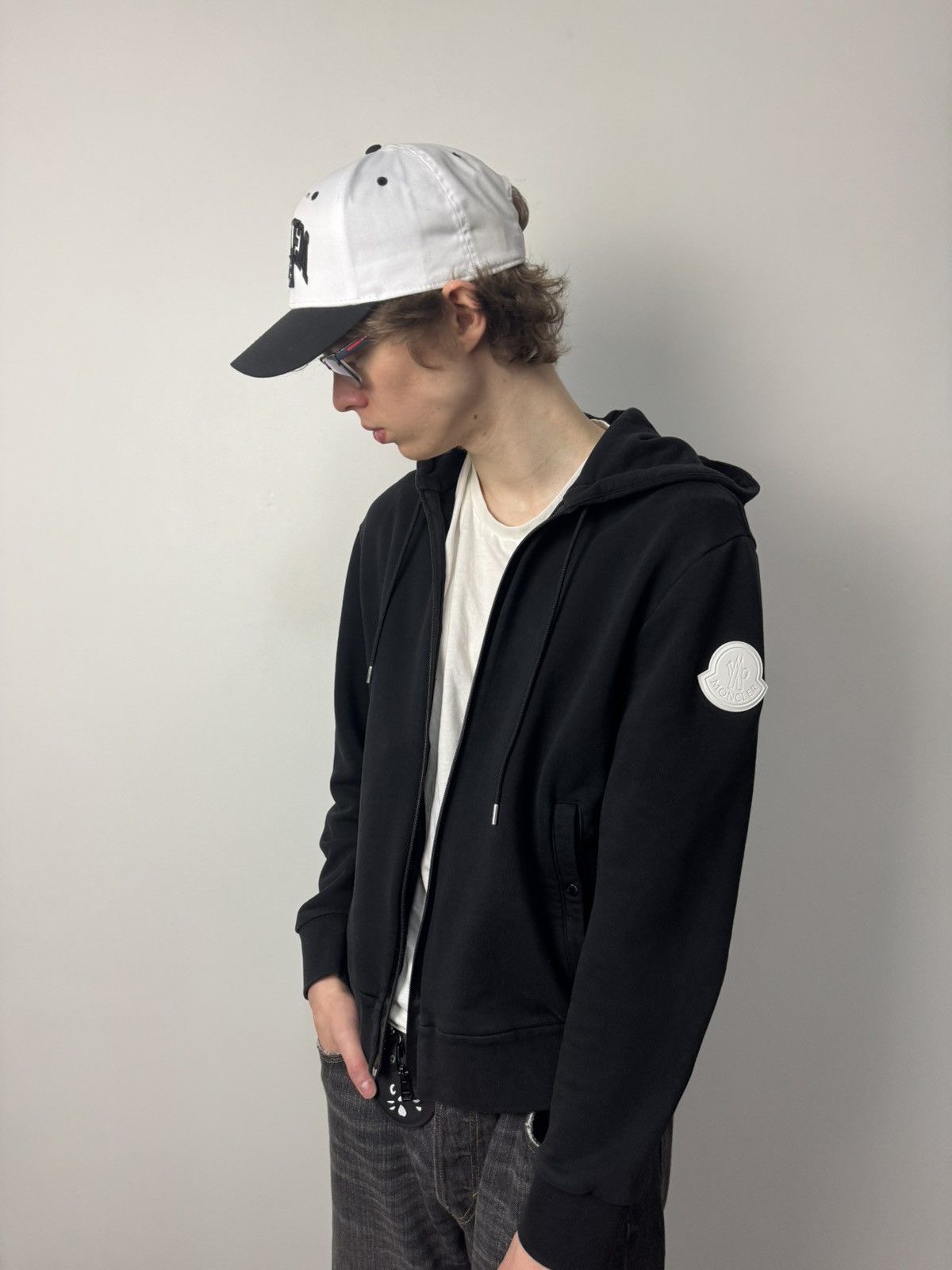 Moncler Moncler Big Logo Patch Zip Hoodie Luxury Designer Size US L / EU 52-54 / 3 - 1 Thumbnail