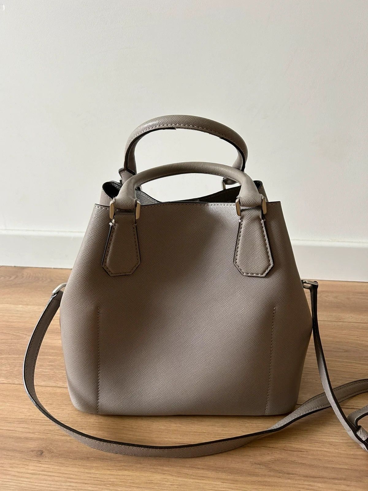 Michael Kors Michael Kors Greenwich leather grey grab bag Size ONE SIZE - 12 Thumbnail