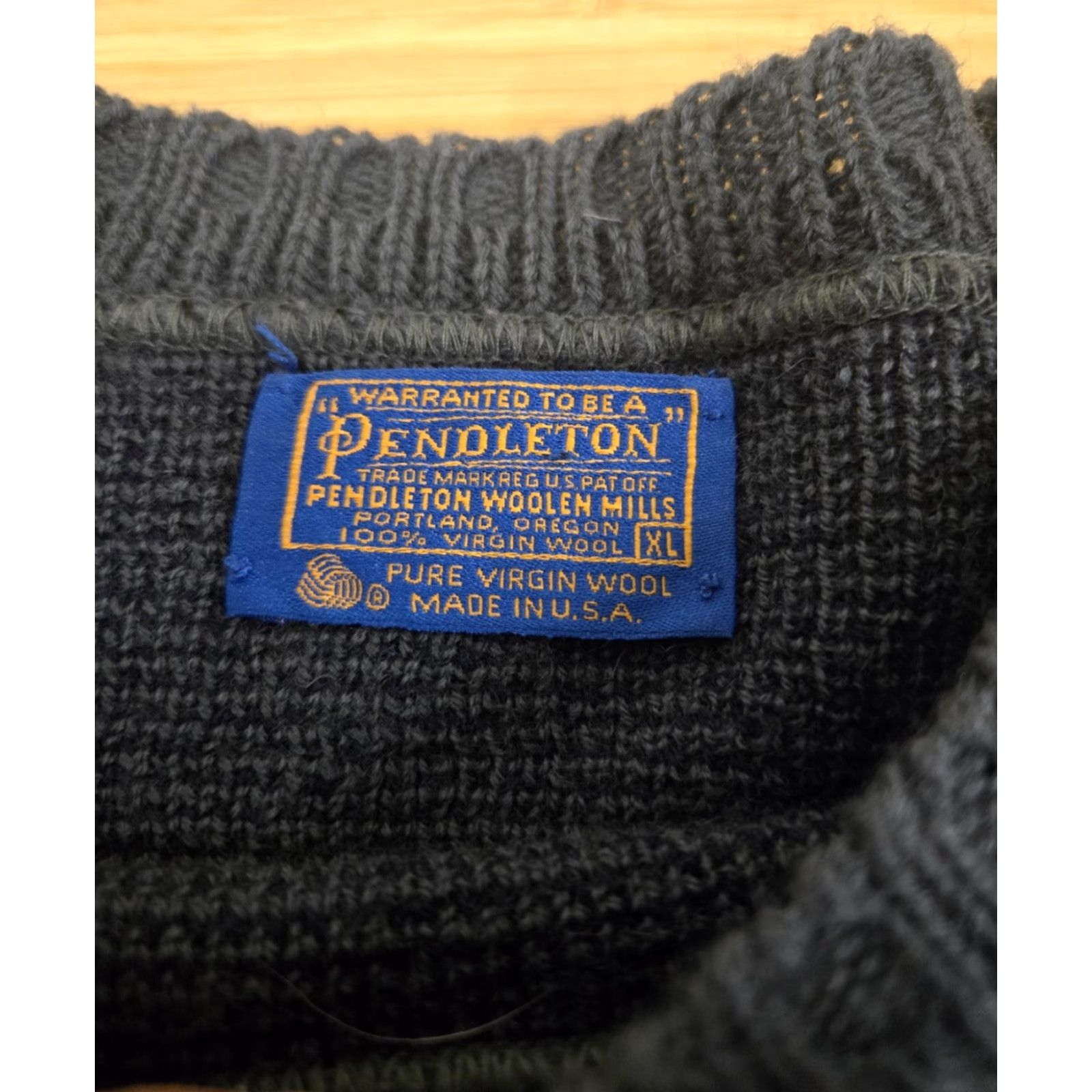 Pendleton VINTAGE Pendleton Sweater Mens XL Gray Wool Snowflake Fair Isle Knit 90s Size US XL / EU 56 / 4 - 5 Thumbnail