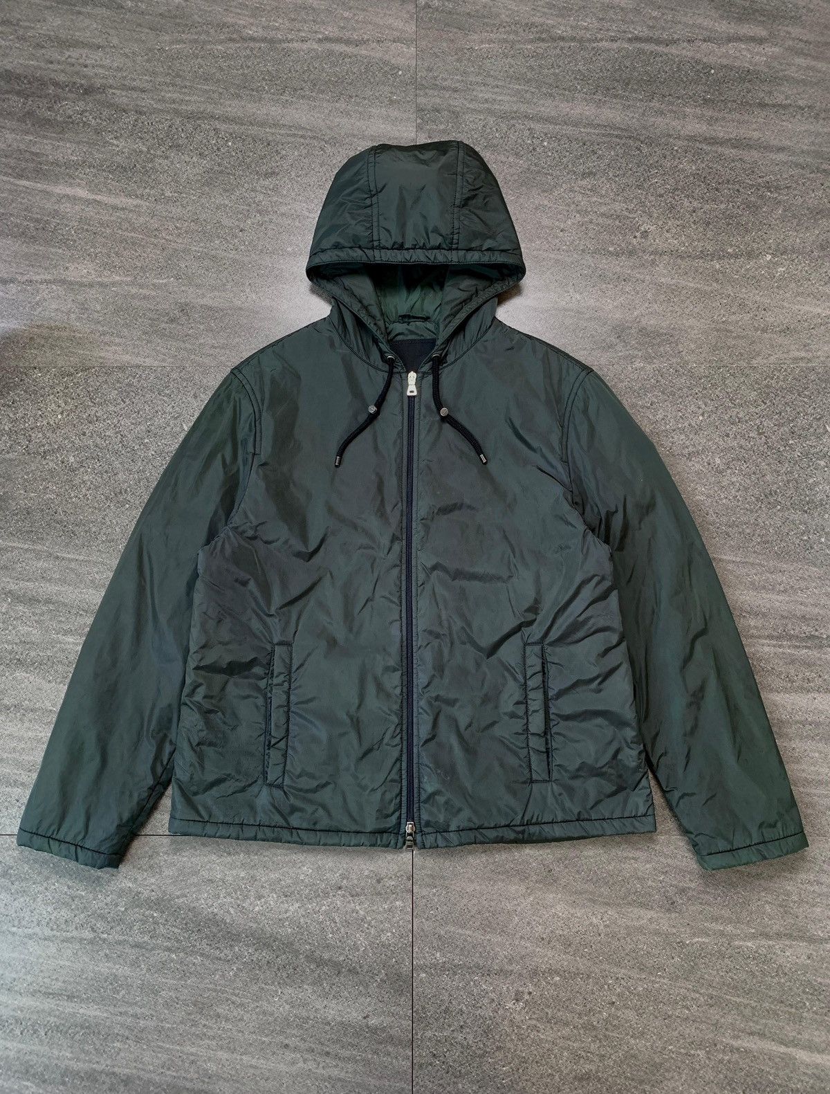 Prada FREE TAX! 2000s Dark Green Light Nylon Jacket Size US S / EU 44-46 / 1 - 1 Thumbnail
