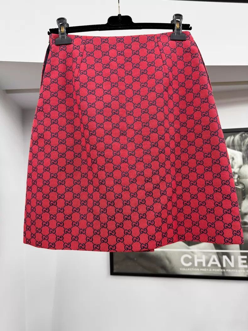 Gucci Gucci Red full logo skirt Size 26" / US 2 / IT 38 - 3 Thumbnail