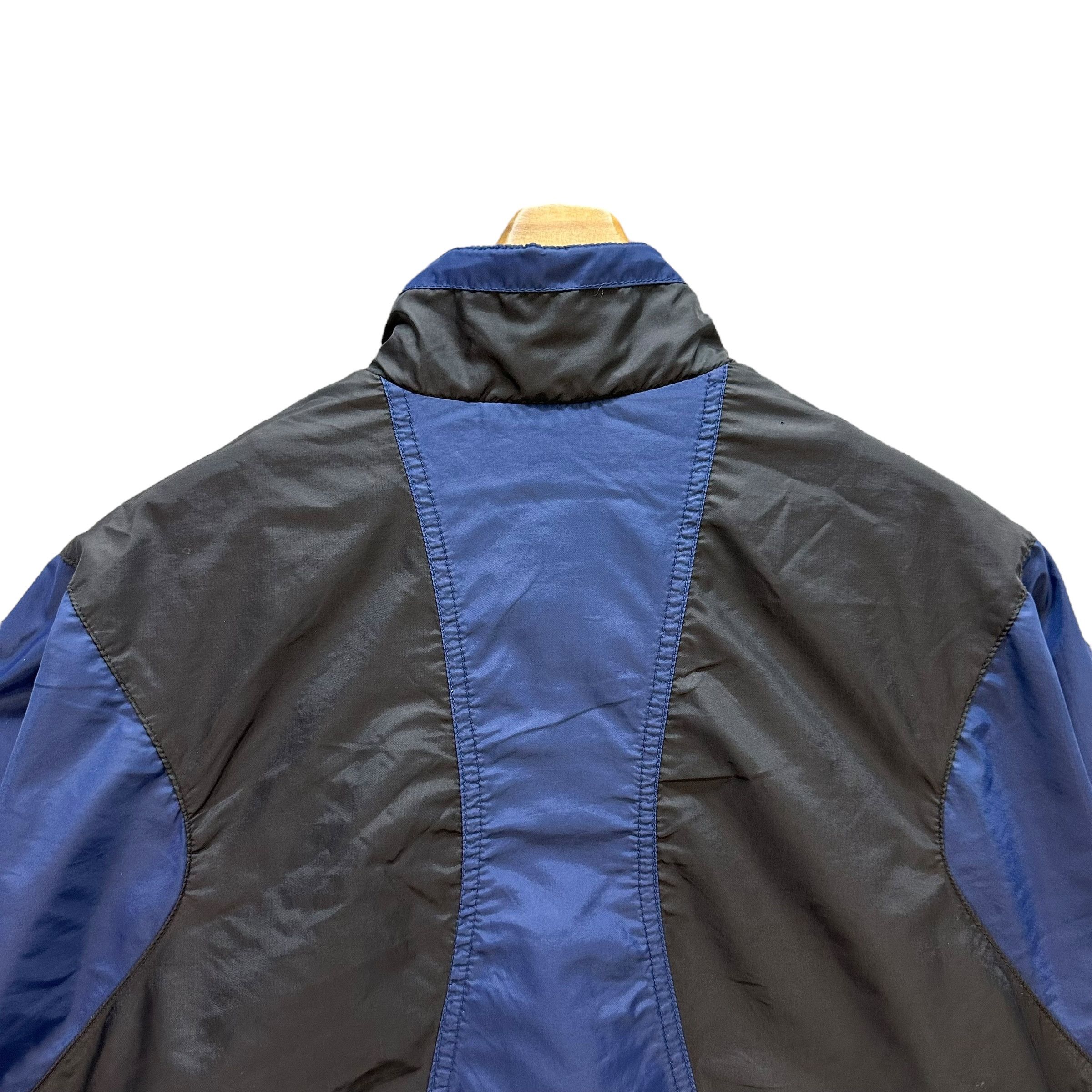 Nike 90s NIKE Colorblock Sleeve Logo Windbreaker Jacket #A68-1630 Size US XL / EU 56 / 4 - 16 Thumbnail