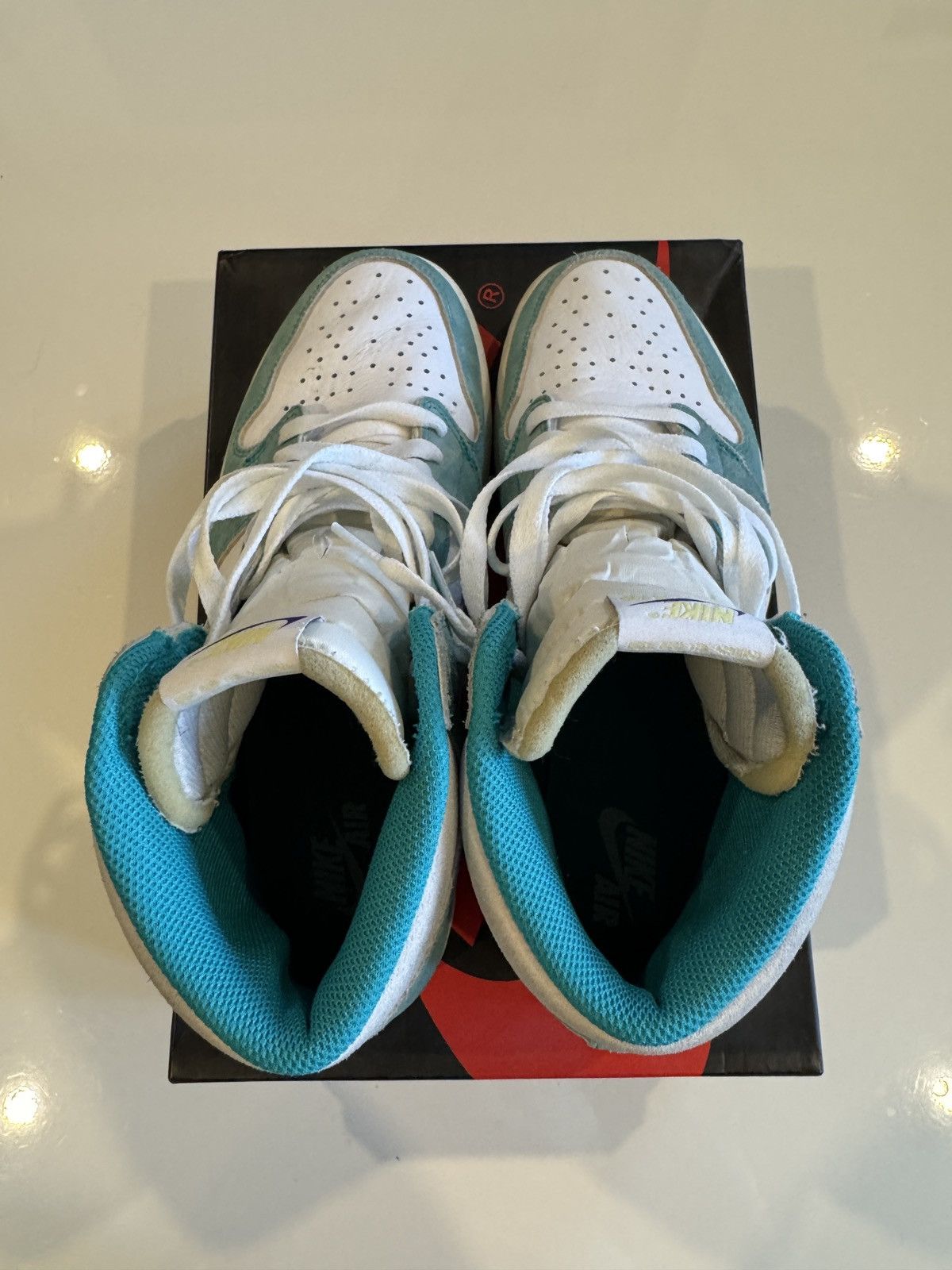 Jordan Brand Air Jordan 1 High OG Turbo Green 2019 Size US 11 / EU 44 - 6 Thumbnail