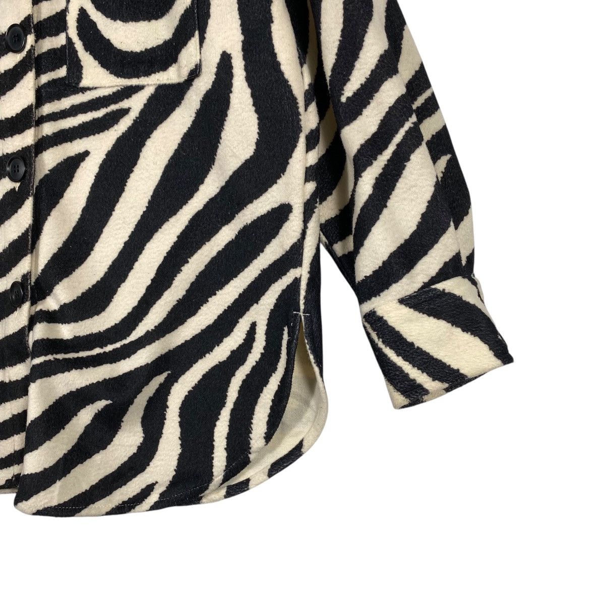H&M Japanese Brand Light Beige Zebra Print Felted Shirt jacket Size S / US 4 / IT 40 - 5 Thumbnail