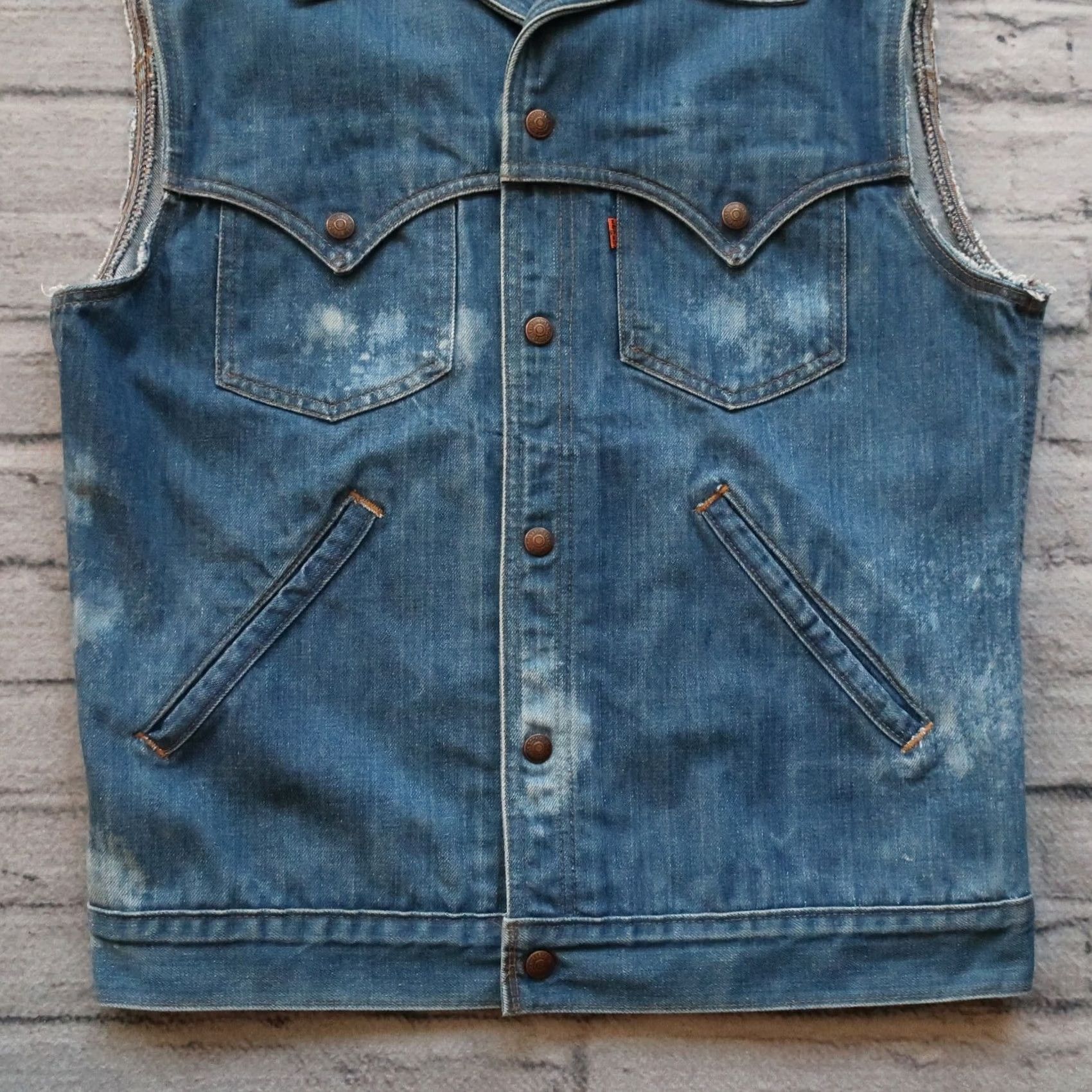 Levi's Vintage Levi's Denim Trucker Jean Jacket Vest 40 Light Wash Men Jacket USA 70509-0616 Size US 40 / EU 56 - 3 Thumbnail
