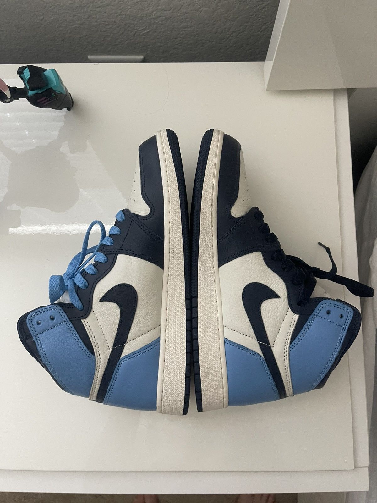 Nike Jordan 1 Retro High Obsidian Size US 7 / EU 40 - 4 Thumbnail