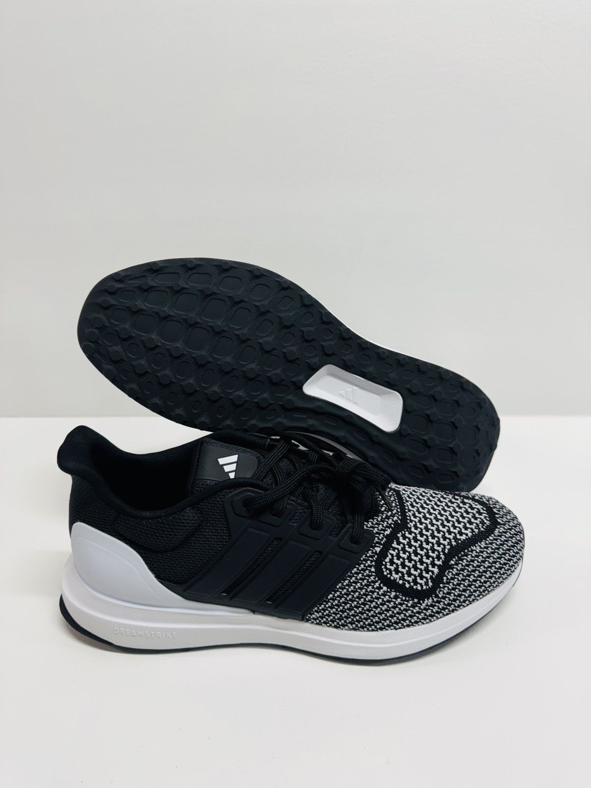 Adidas Adidas Ultradream DNA Core Black Size US 10.5 / EU 43-44 - 1 Thumbnail