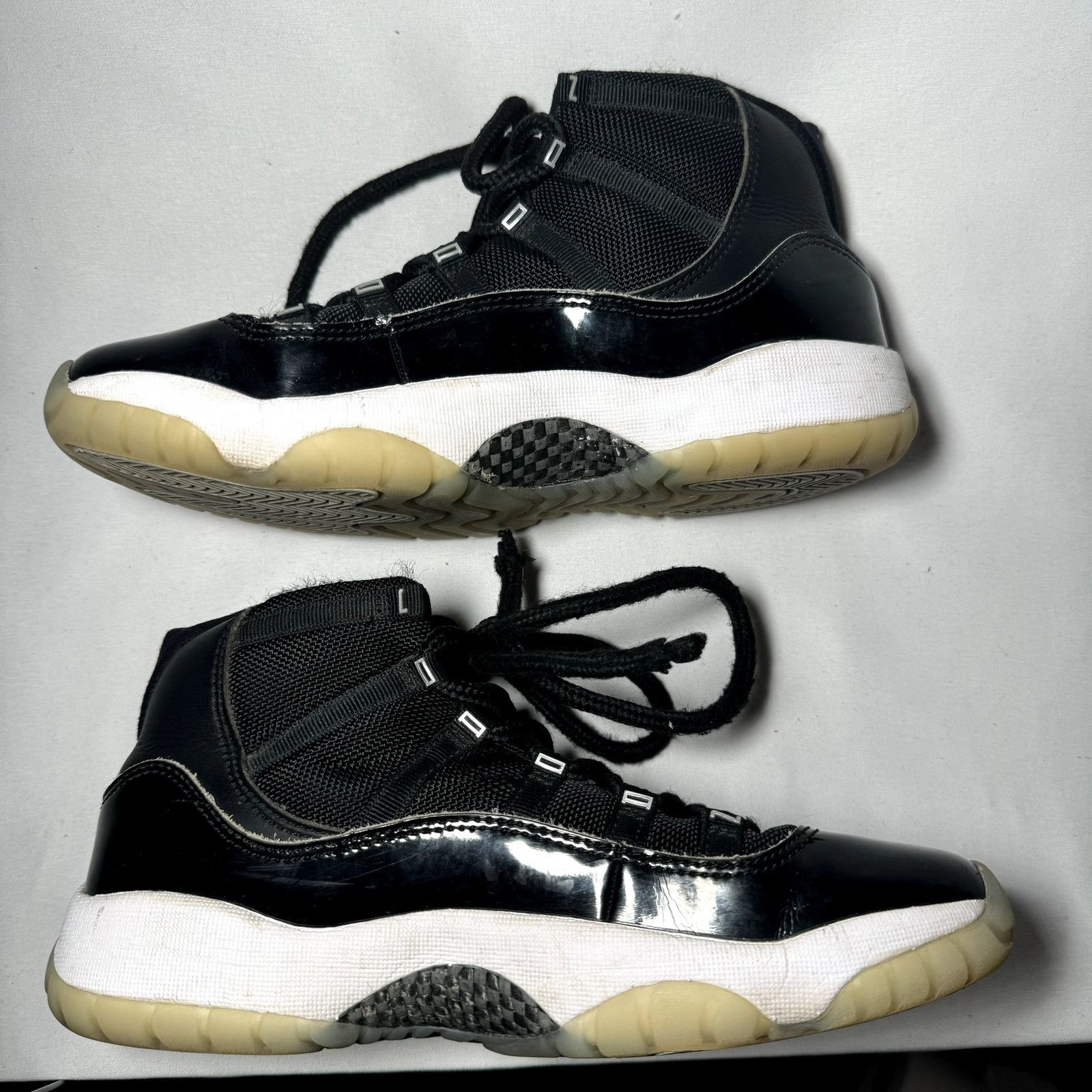 Jordan Brand × Nike Size 6.5 - Air Jordan 11 Retro GS Jubilee / 25th Anniversary Size US 6.5 / EU 39-40 - 2 Thumbnail